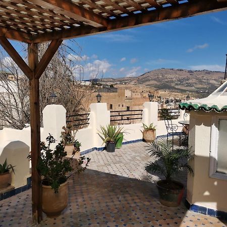 Riad Avec Terrasse Privee Et Piscine Partagee A 300M Fes Exterior photo