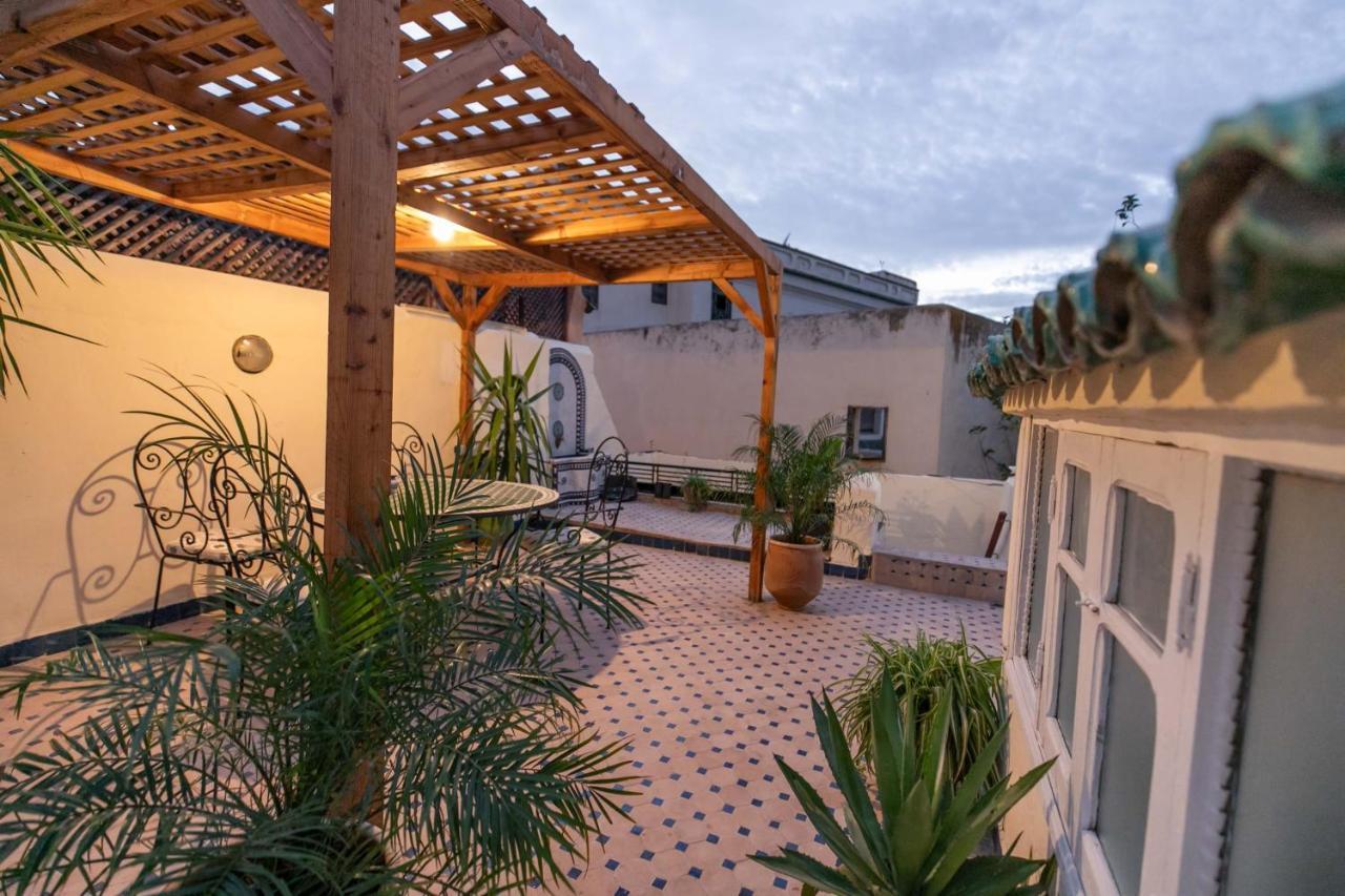 Riad Avec Terrasse Privee Et Piscine Partagee A 300M Fes Exterior photo