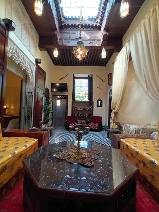Riad Avec Terrasse Privee Et Piscine Partagee A 300M Fes Exterior photo
