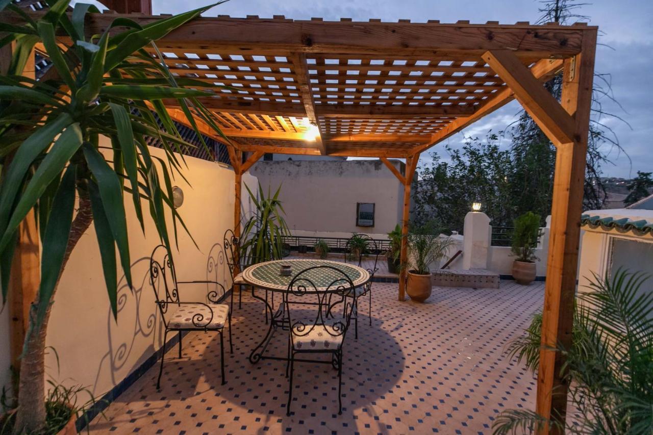 Riad Avec Terrasse Privee Et Piscine Partagee A 300M Fes Exterior photo