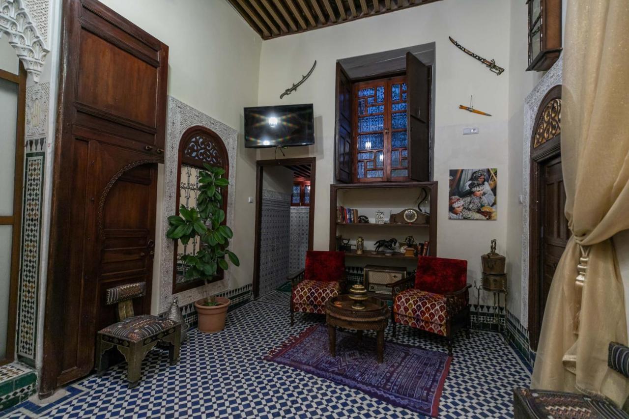 Riad Avec Terrasse Privee Et Piscine Partagee A 300M Fes Exterior photo